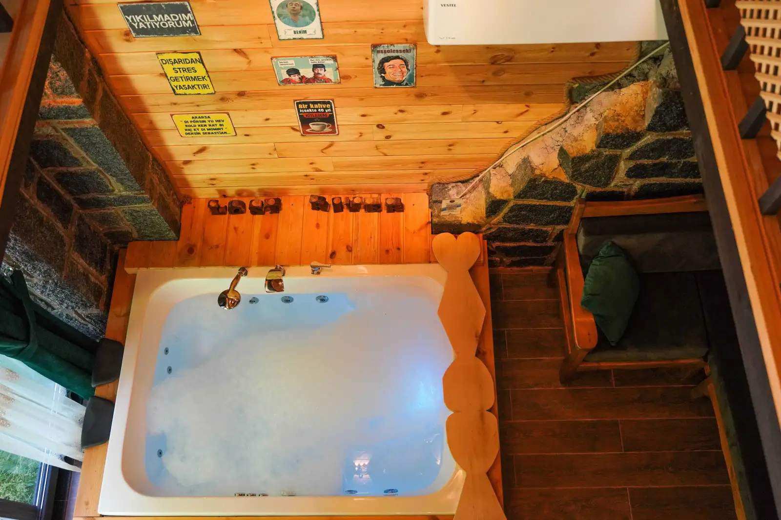 Jakuzili Suit Bungalovlar
